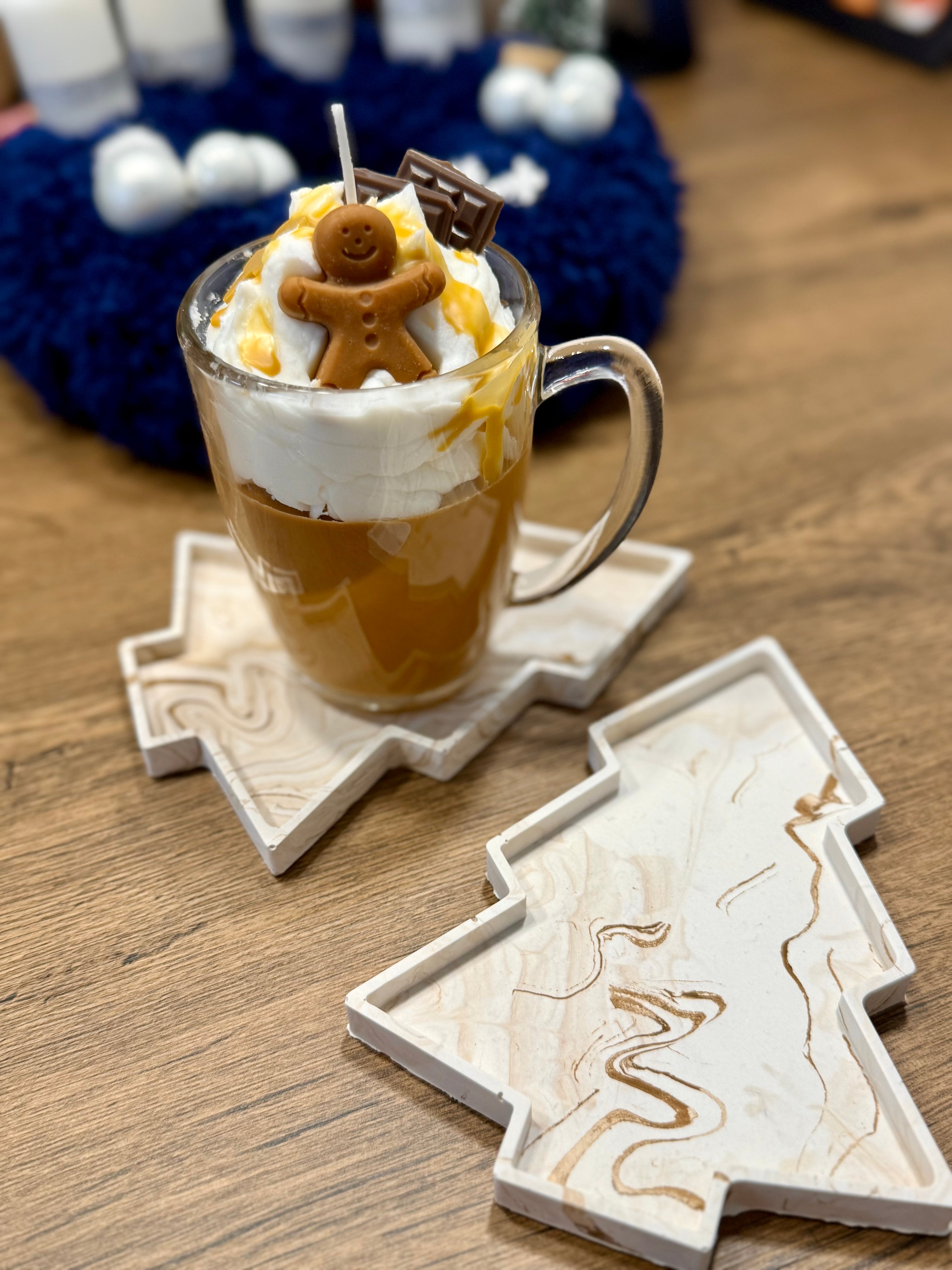 Karácsonyfa formájú tál