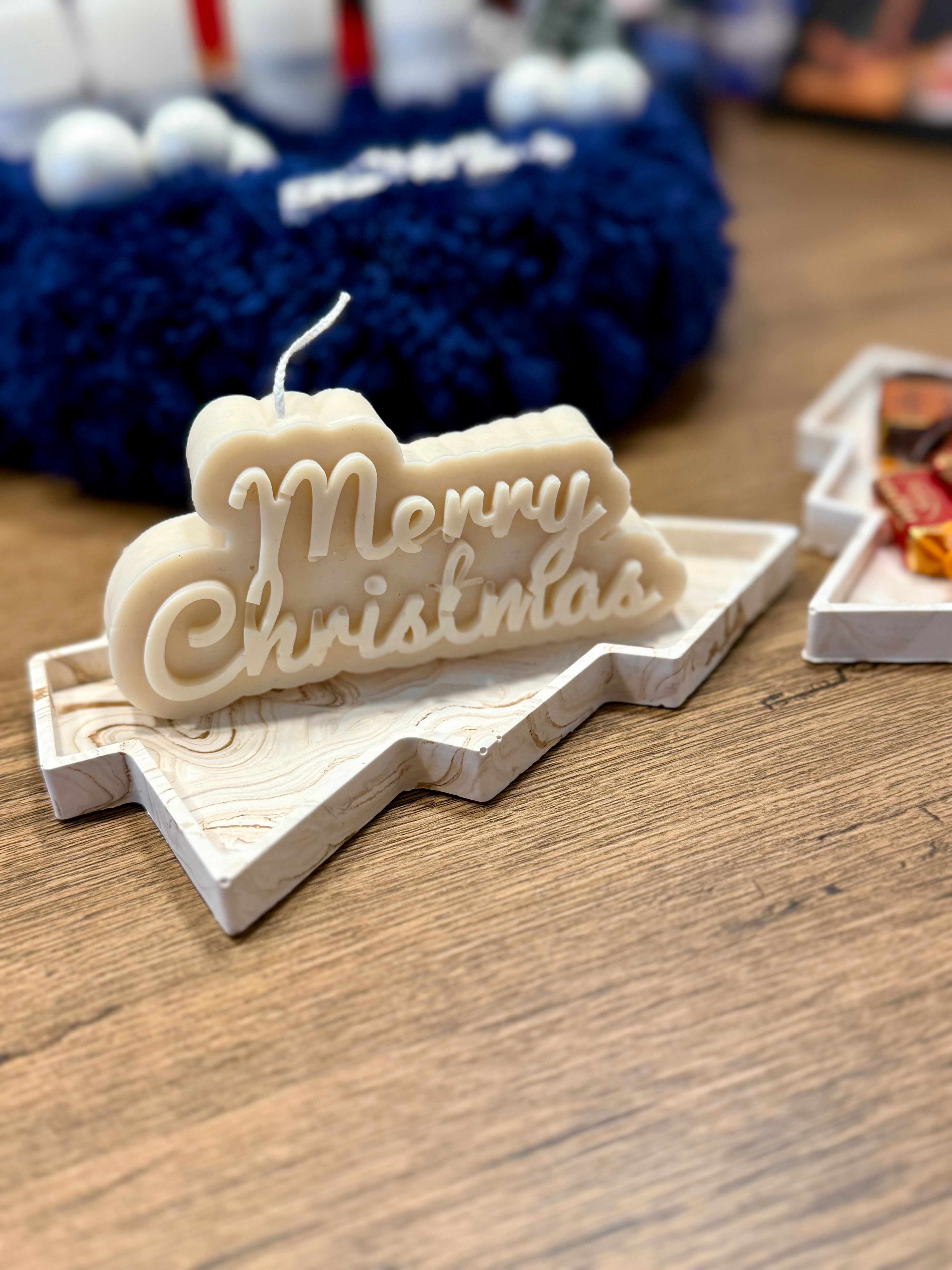 Karácsonyfa formájú tál